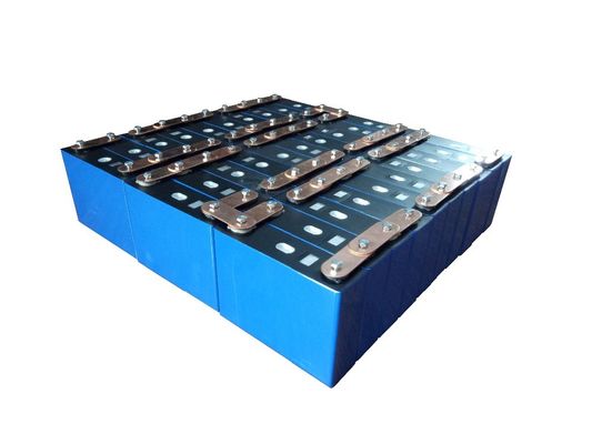 Cina 3.2V 35Ah Prismatic Lithium Ion Battery Pack Untuk Sistem Tenaga Angin Tenaga Surya pabrik