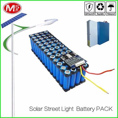 Cina LifePO4 Cylindrical Lithium Ion Battery Pack / 12V 15Ah Solar Lampu Jalan Baterai pabrik